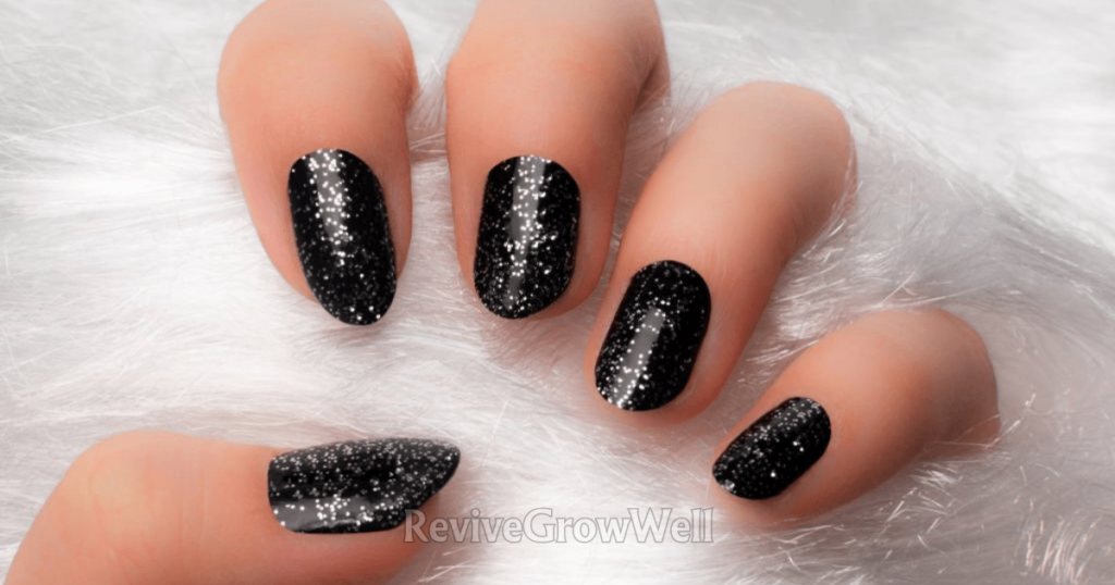 Black-nails-design-with-glitters