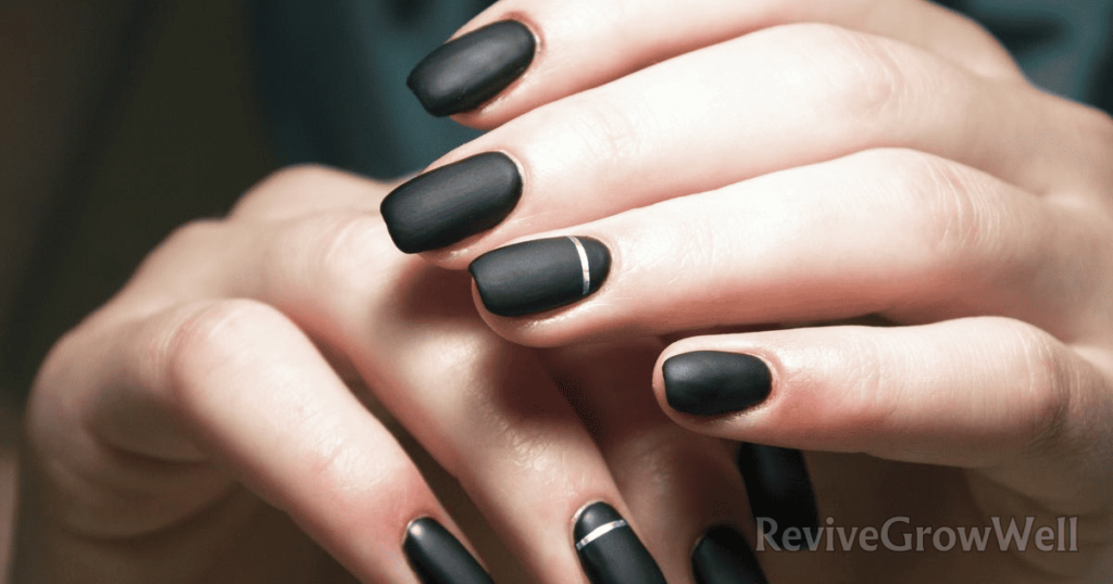 black nail-design-matt-manicure